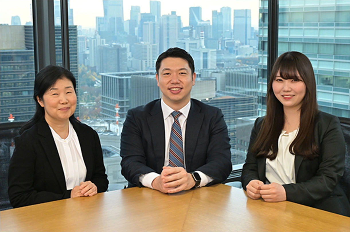 業務部と引受部の社員